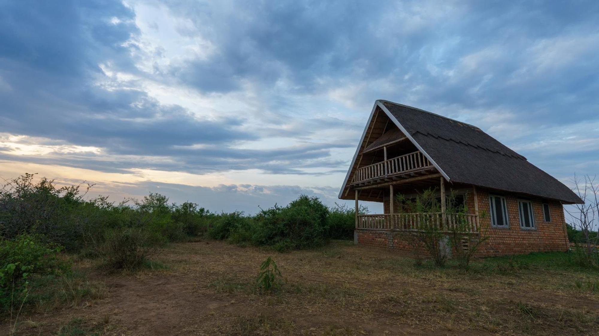 Tabingi Safari Cottages Katunguru ภายนอก รูปภาพ